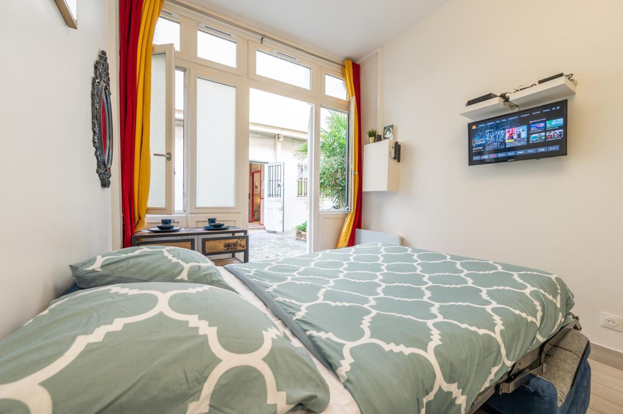 Little Boudoir Of Paris Champs-Elysees Экстерьер фото