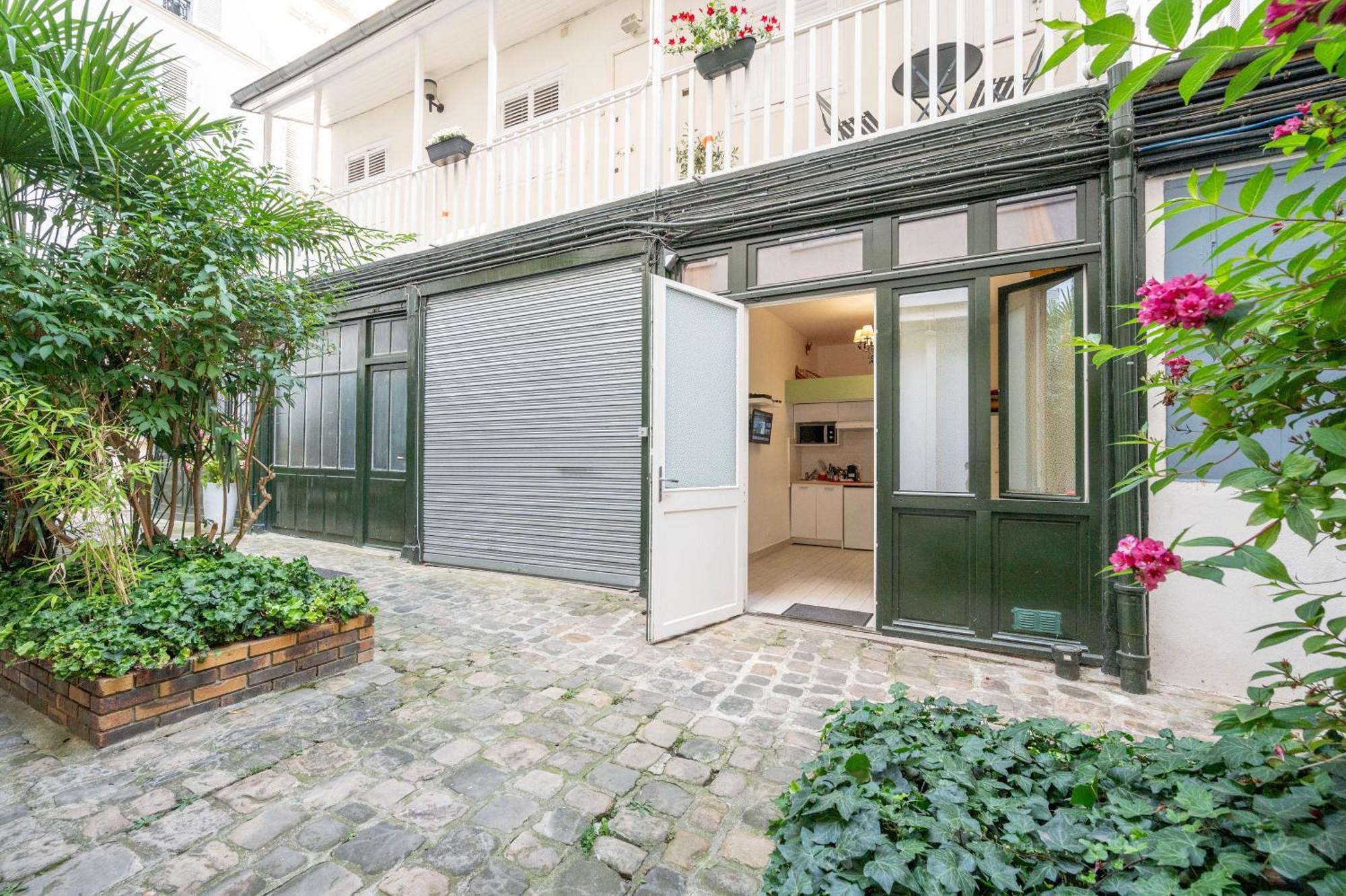 Little Boudoir Of Paris Champs-Elysees Экстерьер фото
