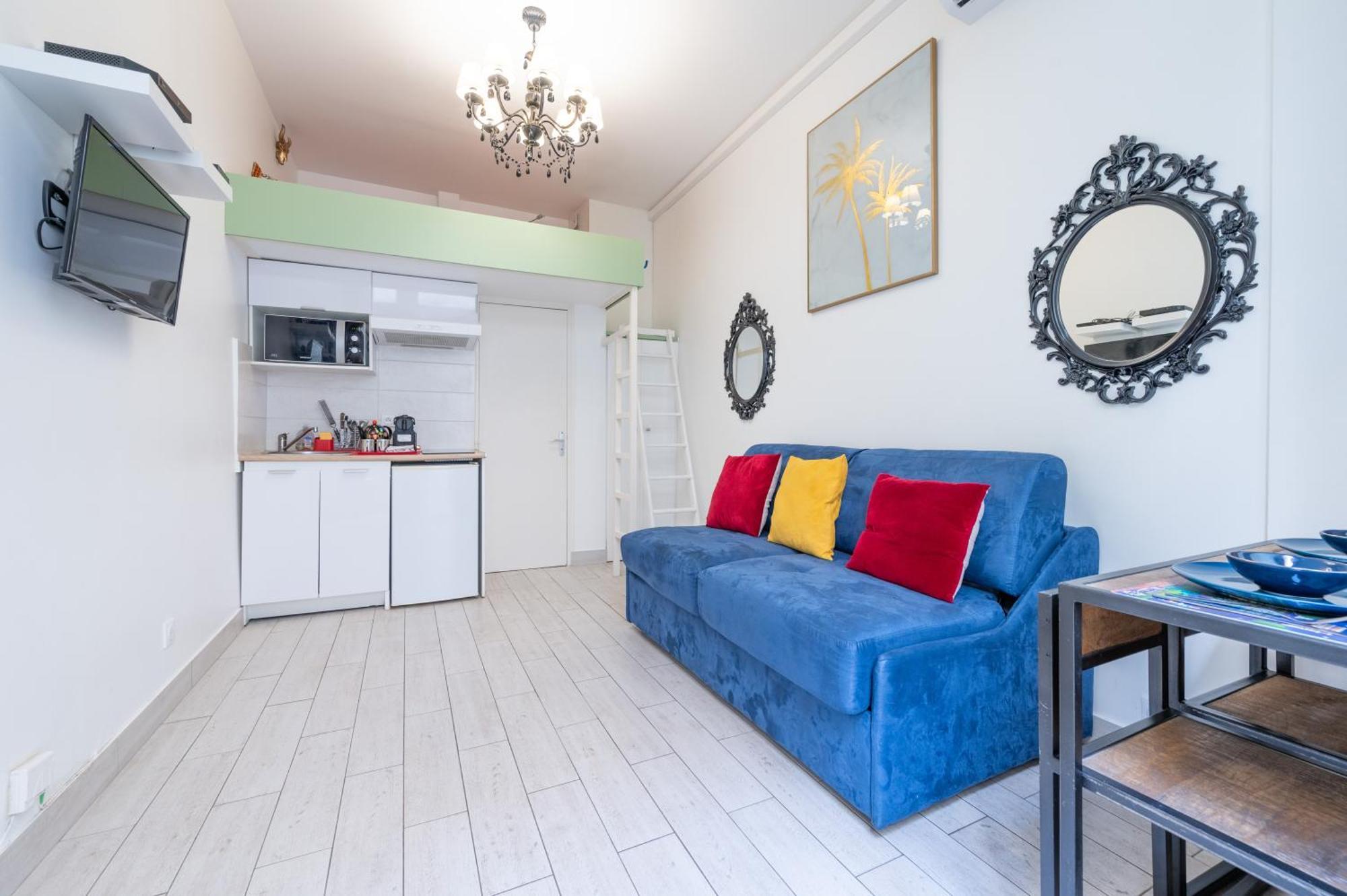 Little Boudoir Of Paris Champs-Elysees Экстерьер фото
