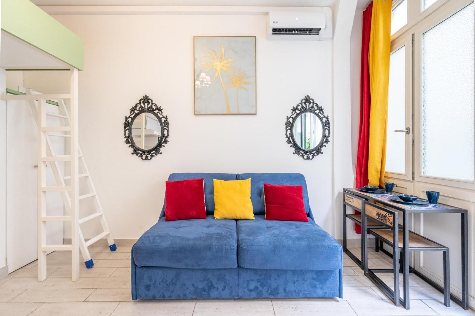 Little Boudoir Of Paris Champs-Elysees Экстерьер фото