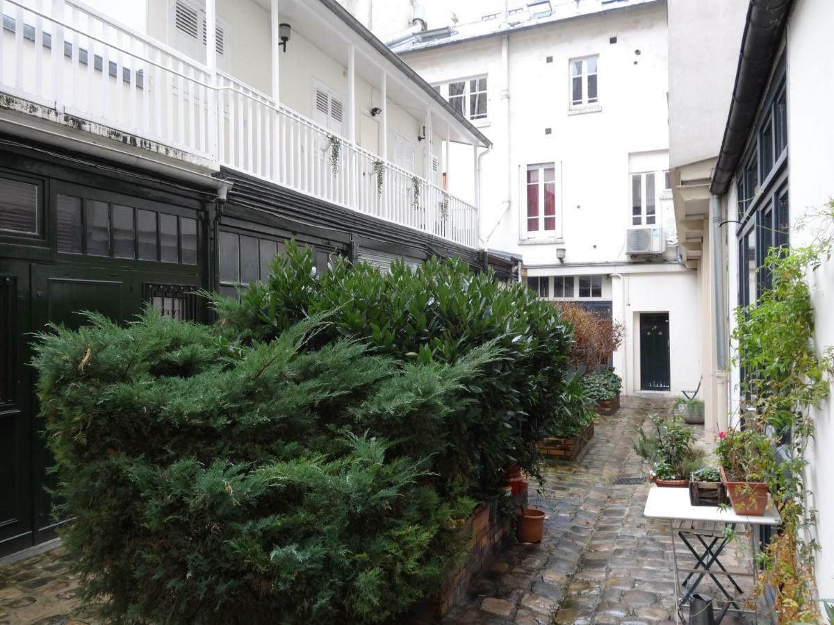 Little Boudoir Of Paris Champs-Elysees Экстерьер фото